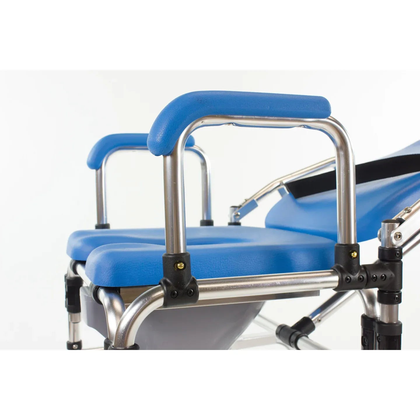 Heavy-Duty Tilt Bath Chair with ComfortMesh Cover & Adjustable Positioning – Floor-Level Support Chair