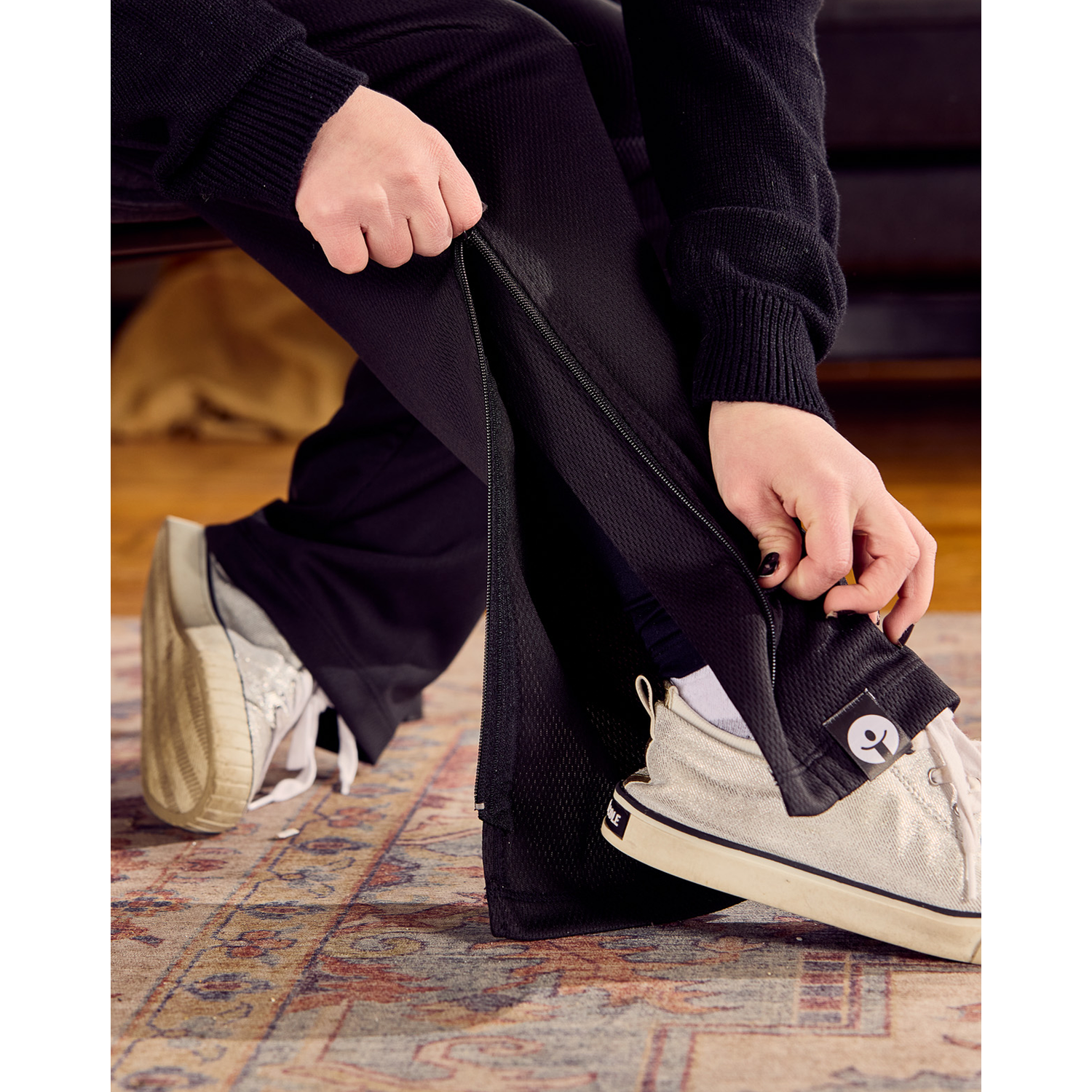 👉 zipOns Youth Lightweight Adaptive Pants by befree – Open Side Zipper Pants for Easy Dressing