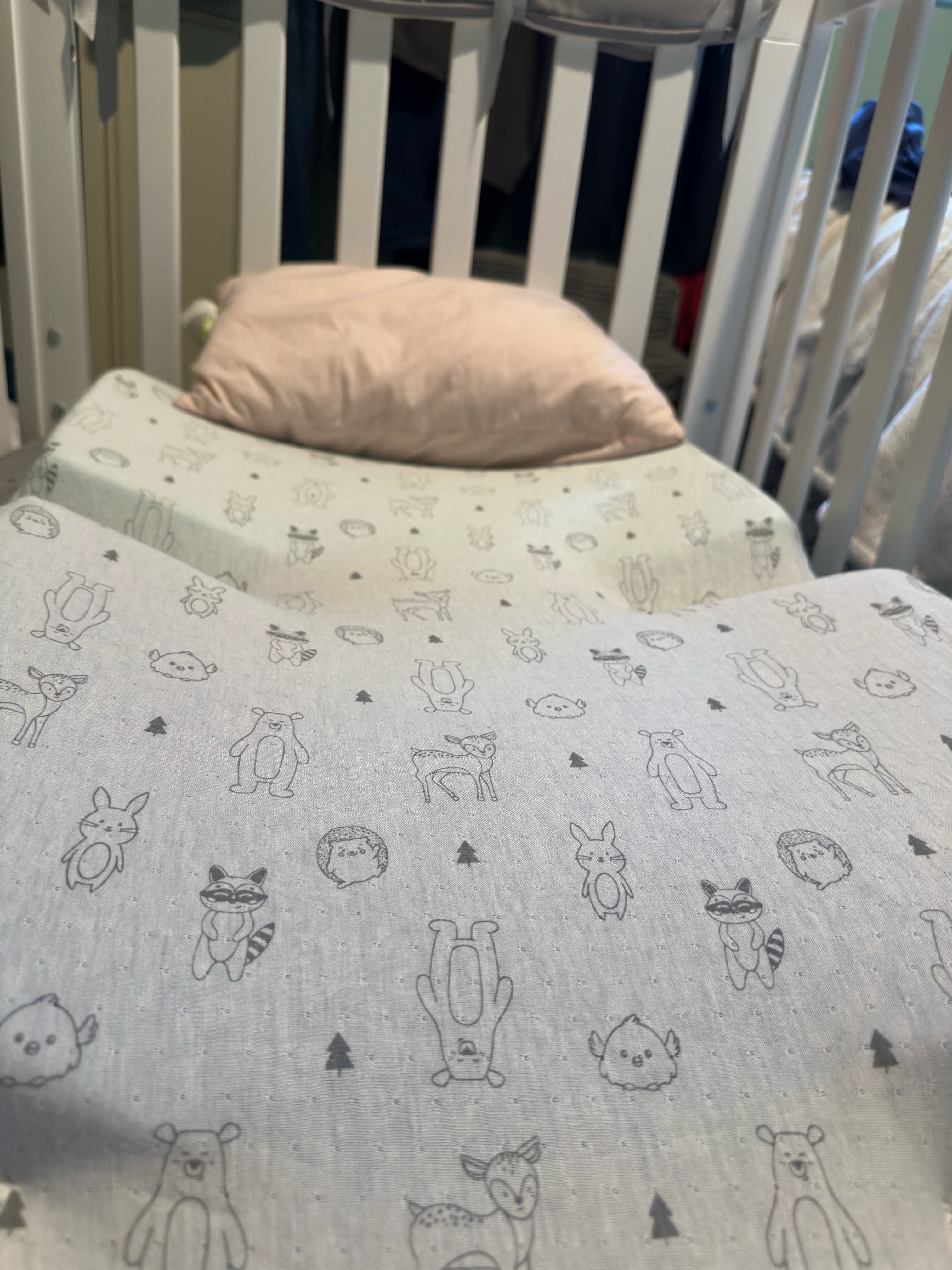 Cloud 9 Care Non-Shift Support Pediatric Sheet by Cloud 9 Care – Crib Sheet System with Support Wedges