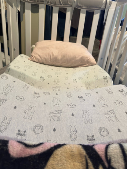 Cloud 9 Care Non-Shift Support Pediatric Sheet by Cloud 9 Care – Crib Sheet System with Support Wedges